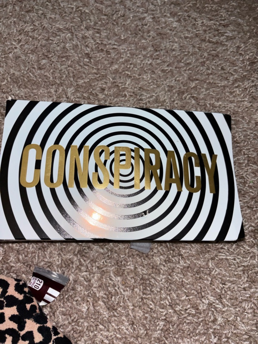 Jeffree Star Conspiracy Palette - Black, White & Gold - Picture 5 of 5